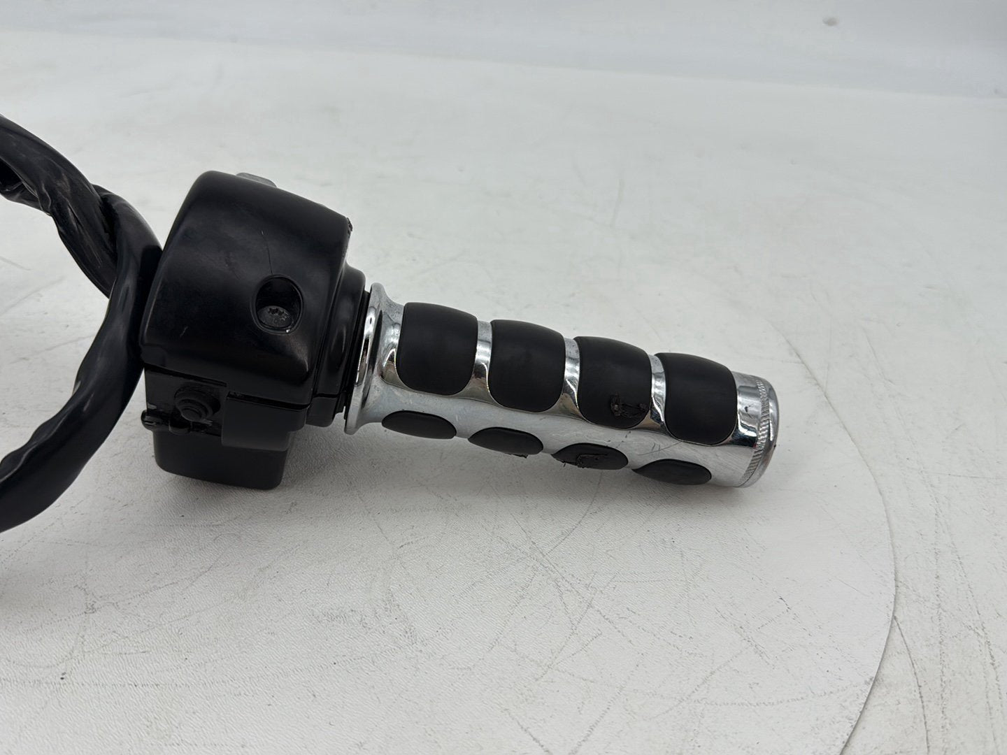 2007 - 2012 Harley-Davidson Touring Electra Glide Ultra Left Turn Signal Headlight Switches Controls 71685-06