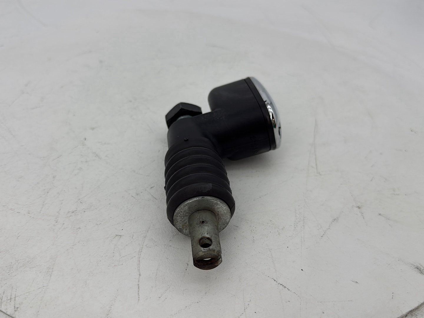 1999 - 2006 Harley-Davidson Touring CVO Screamin Eagle Road King Rear Brake Master Cylinder Reservoir 41754-00D