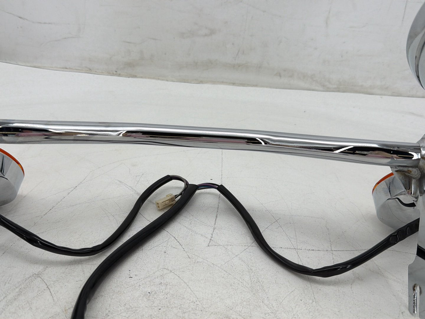 2003 Harley Electra Glide Touring OEM Front Turn Signal Indicators Aux Light Bar