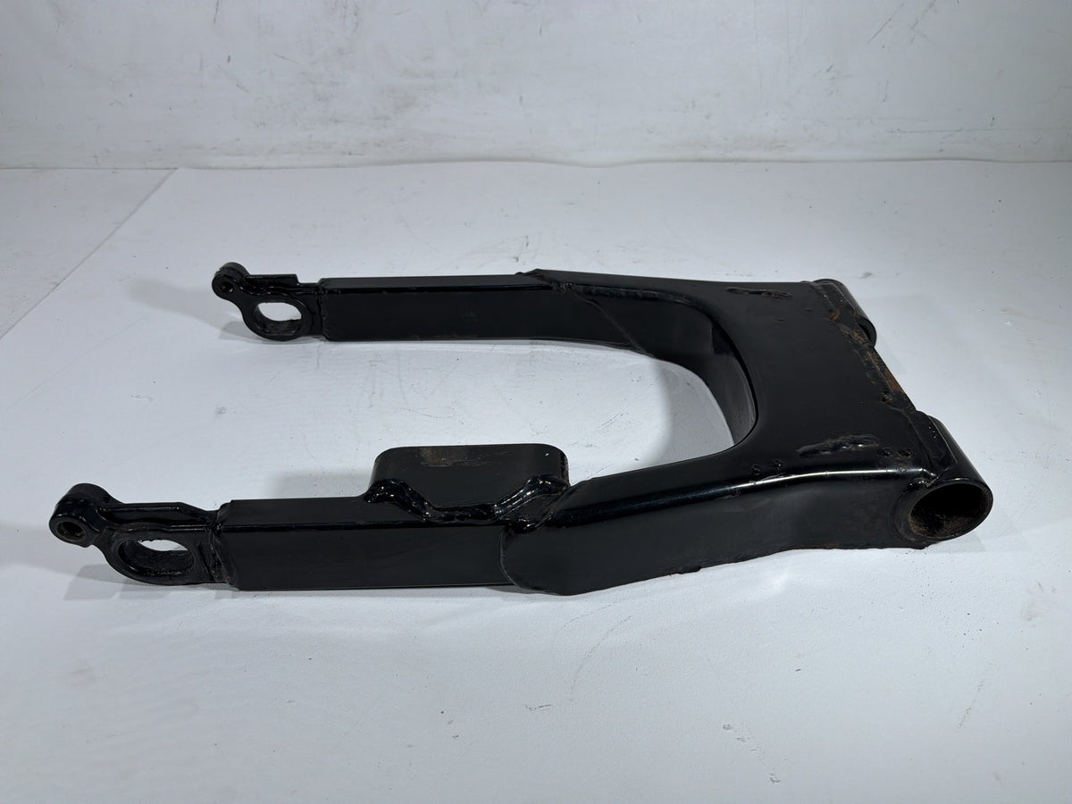 2004 Harley Electra Glide Touring Ultra OEM Rear Fork Swingarm Swing Arm