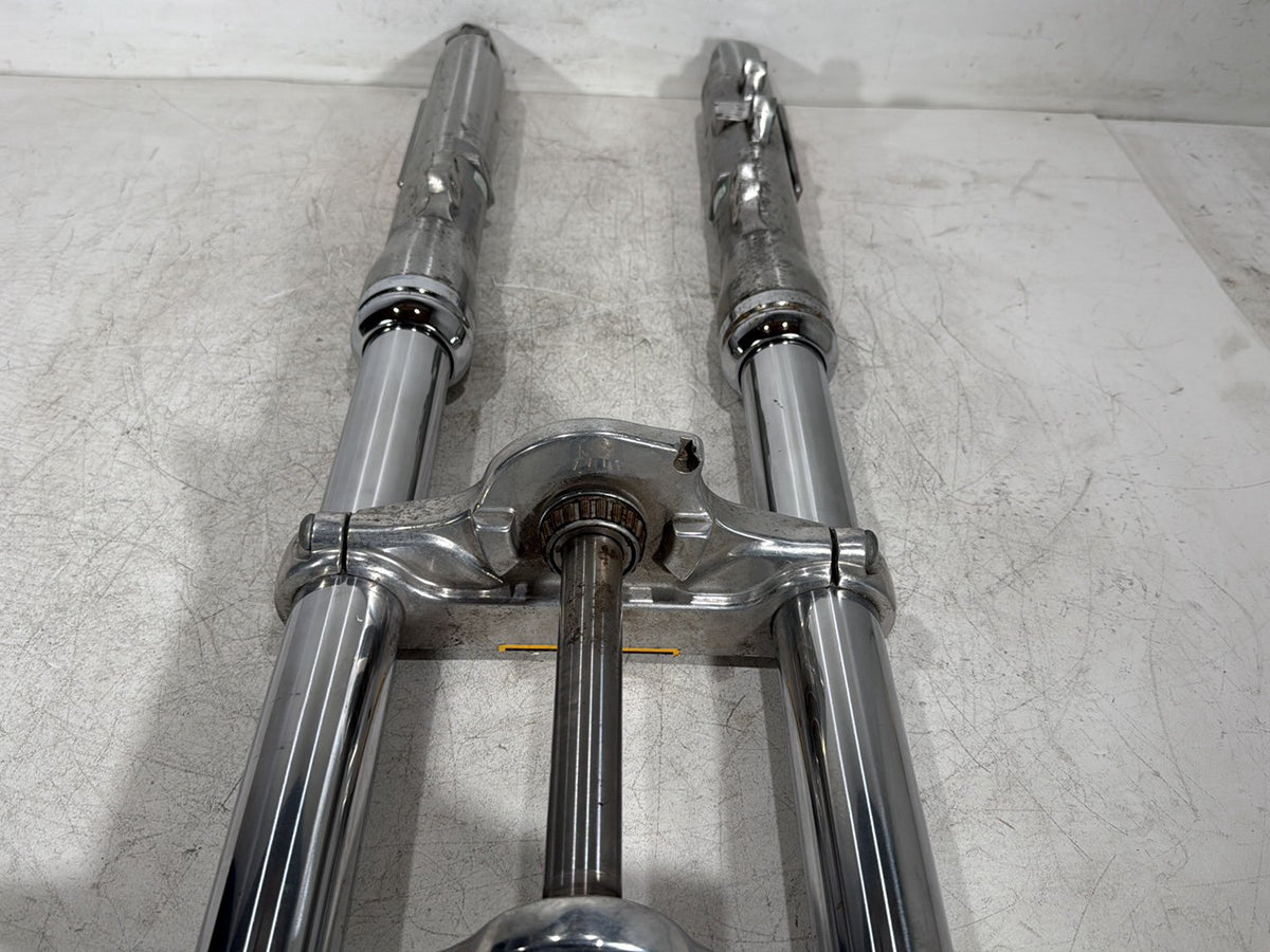 2007 Harley Dyna Street Bob FXDB OEM Front Triple Tree Set & LH RH Fork Legs Sliders