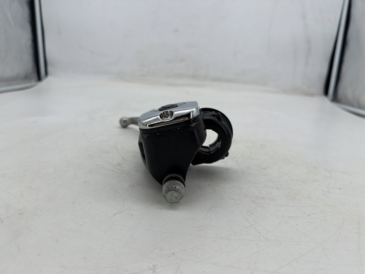 2006 Harley Softail Deuce FXSTDI OEM Front Right Brake Lever Master Cylinder