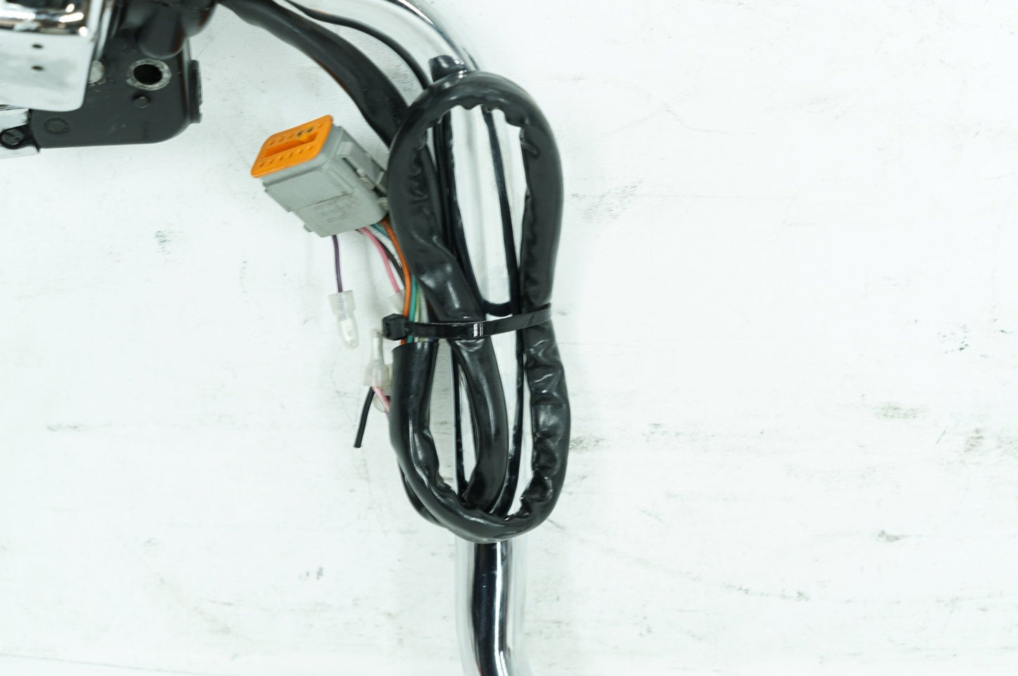 1999 - 2006 Harley-Davidson Touring Electra Glide Ultra Handlebars Left Right Switches Controls 55924-97, 45013-96D