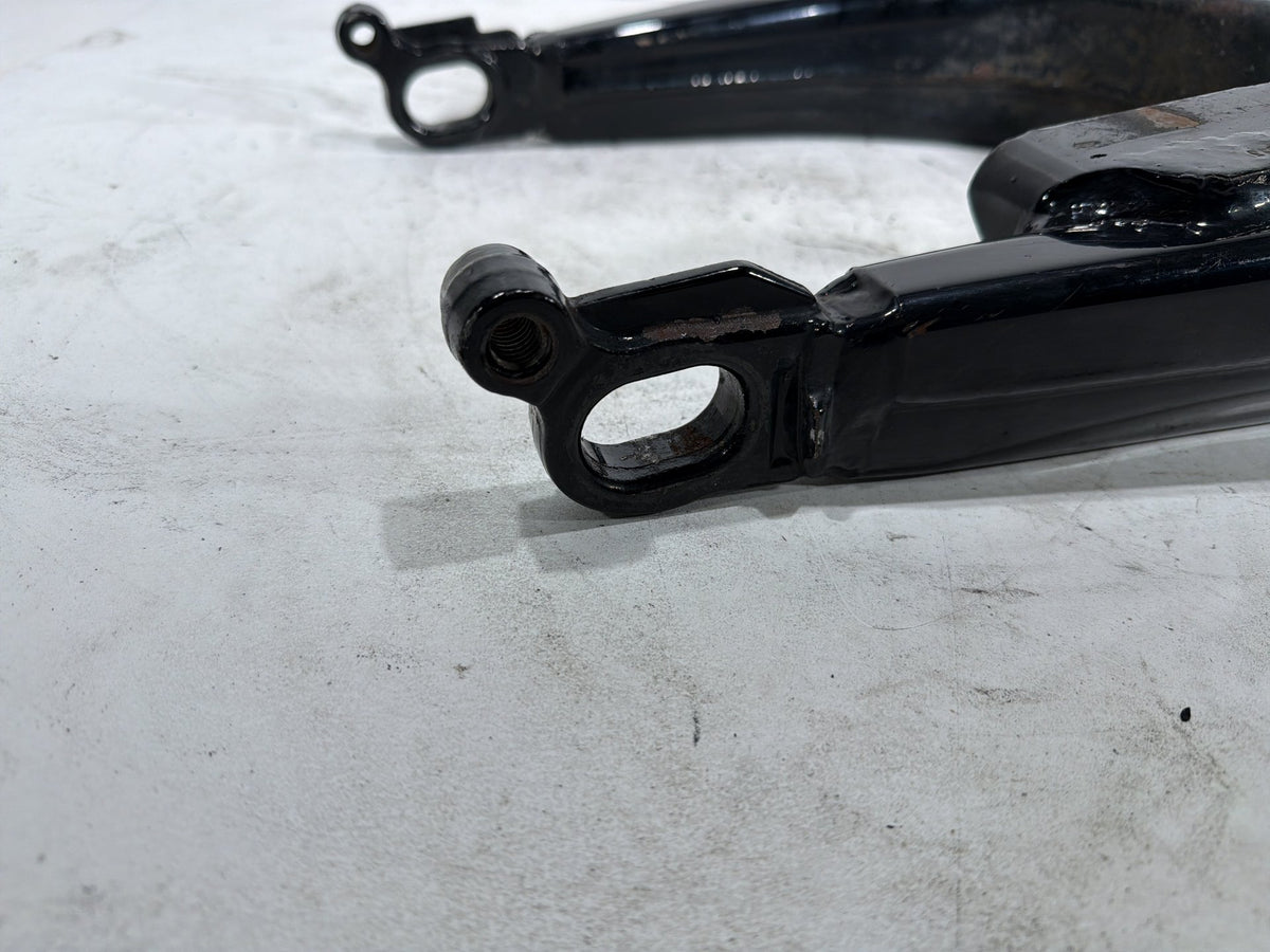 2010 Harley Electra Glide Touring Ultra OEM Rear Fork Swingarm Swing Arm