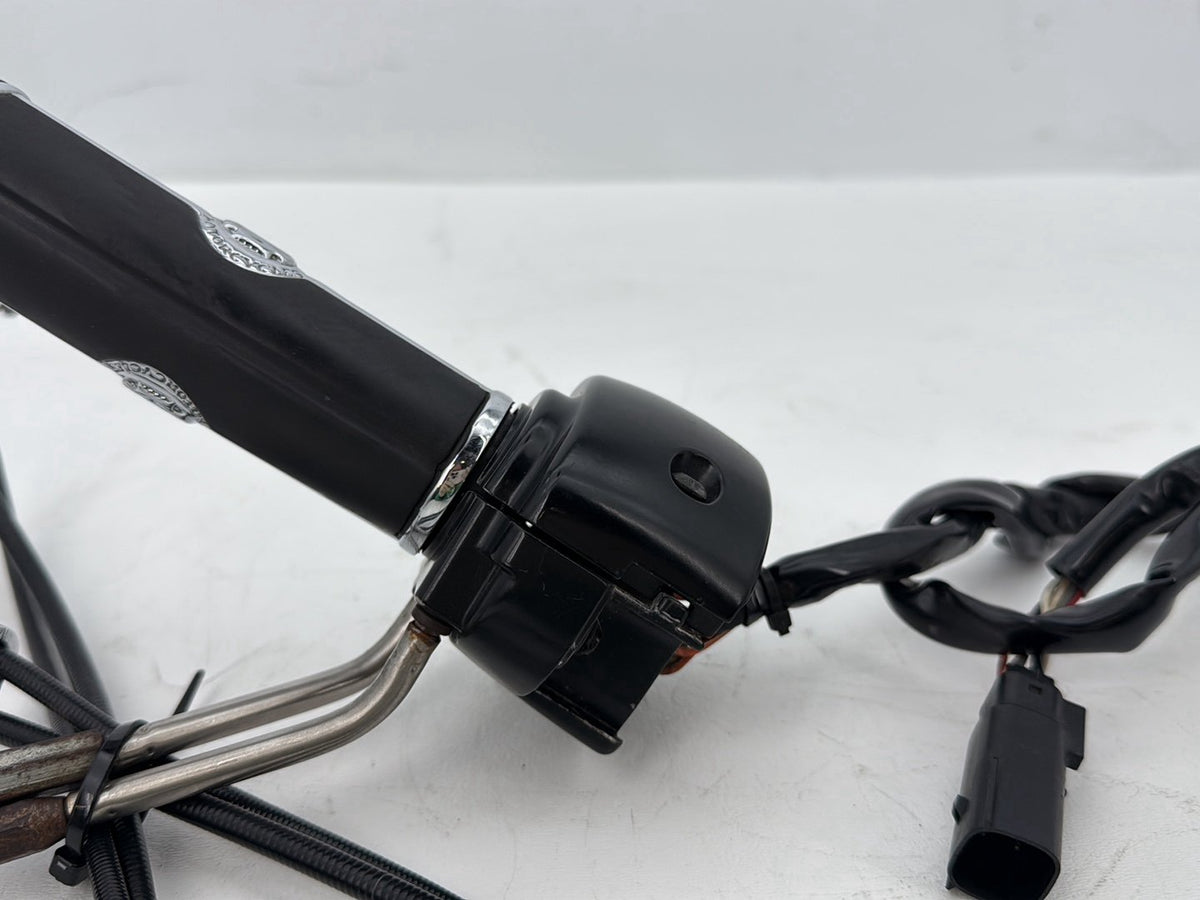 2009 Harley Sportster XL1200C 1200 OEM Right Engine Start Kill Switches Controls
