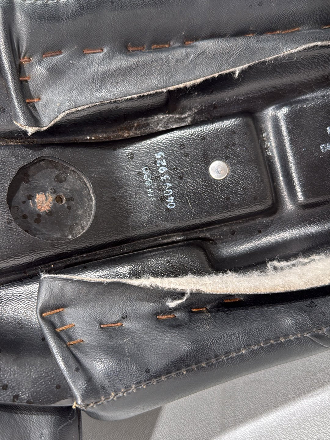 2001 Harley Sportster 883 Hugger XLH883 OEM Passenger Rider Driver Seat Saddle