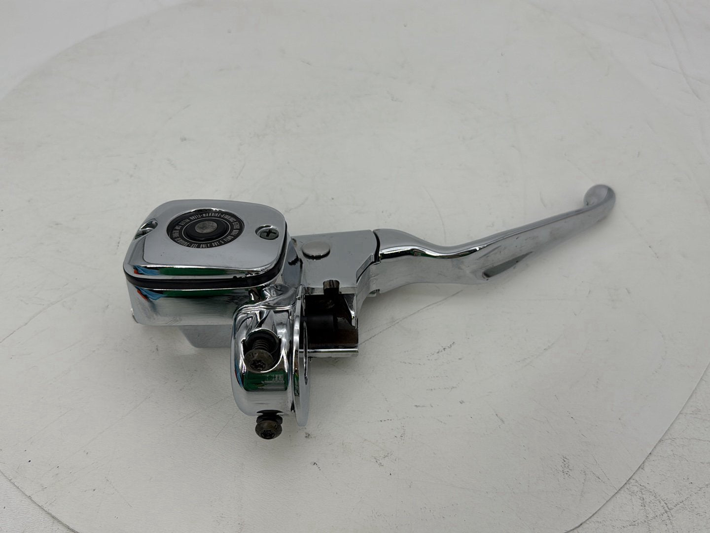 1999 - 2006 Harley-Davidson Touring CVO Screamin Eagle Road King Front Right Brake Lever Master Cylinder 45179-02A