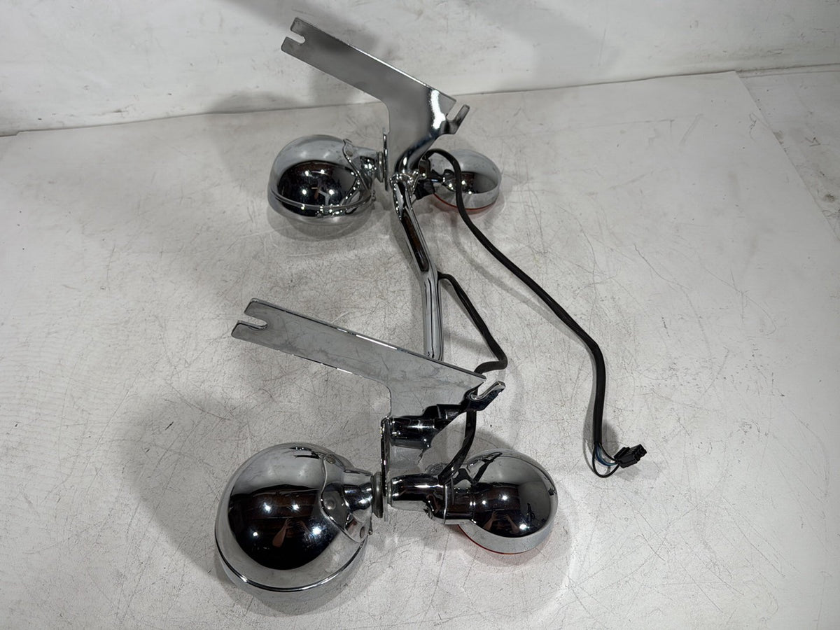 2007 Harley Electra Glide Touring OEM Front Turn Signal Indicators Aux Light Bar