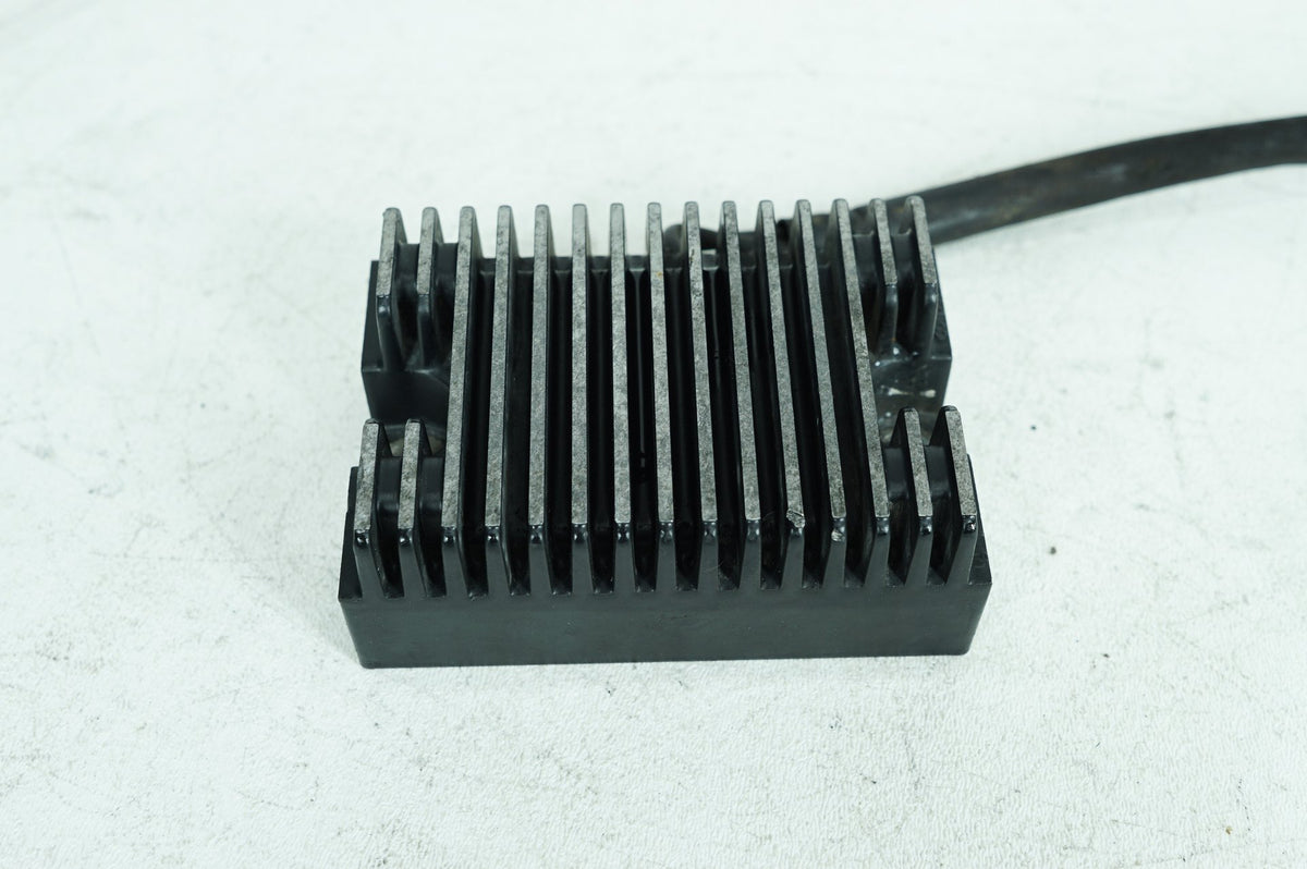 2003 Harley Sportster XL883 Hugger OEM Voltage Regulator Rectifier 74523-94A