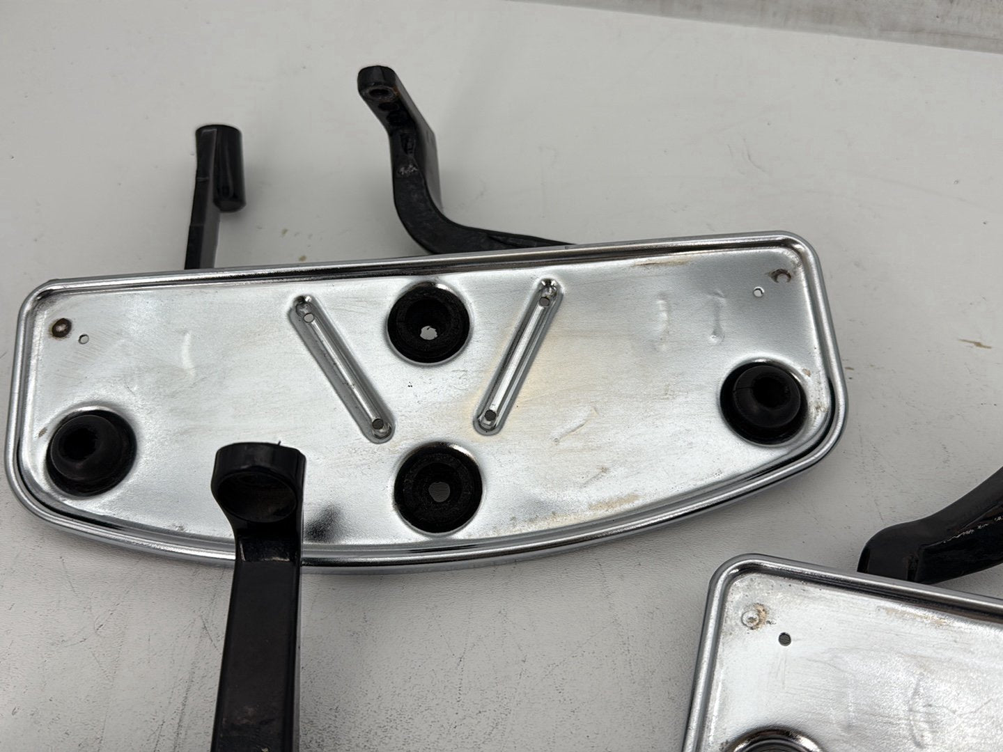 2003 Harley Electra Glide Touring Ultra FLHTCUI OEM Left Right Driver & Pass Floorboard Foot Rest