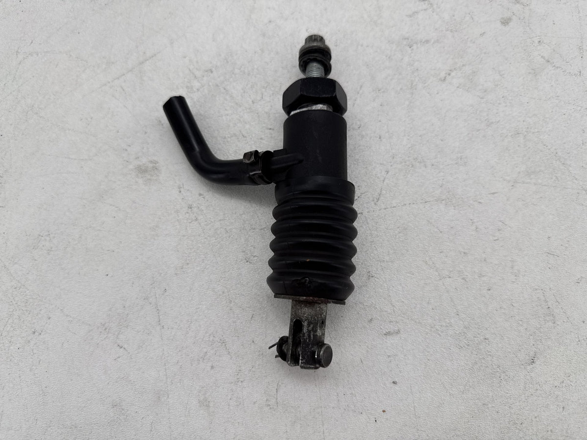1997 Harley Road King Touring FLHR OEM Rear Brake Master Cylinder 41755-97A