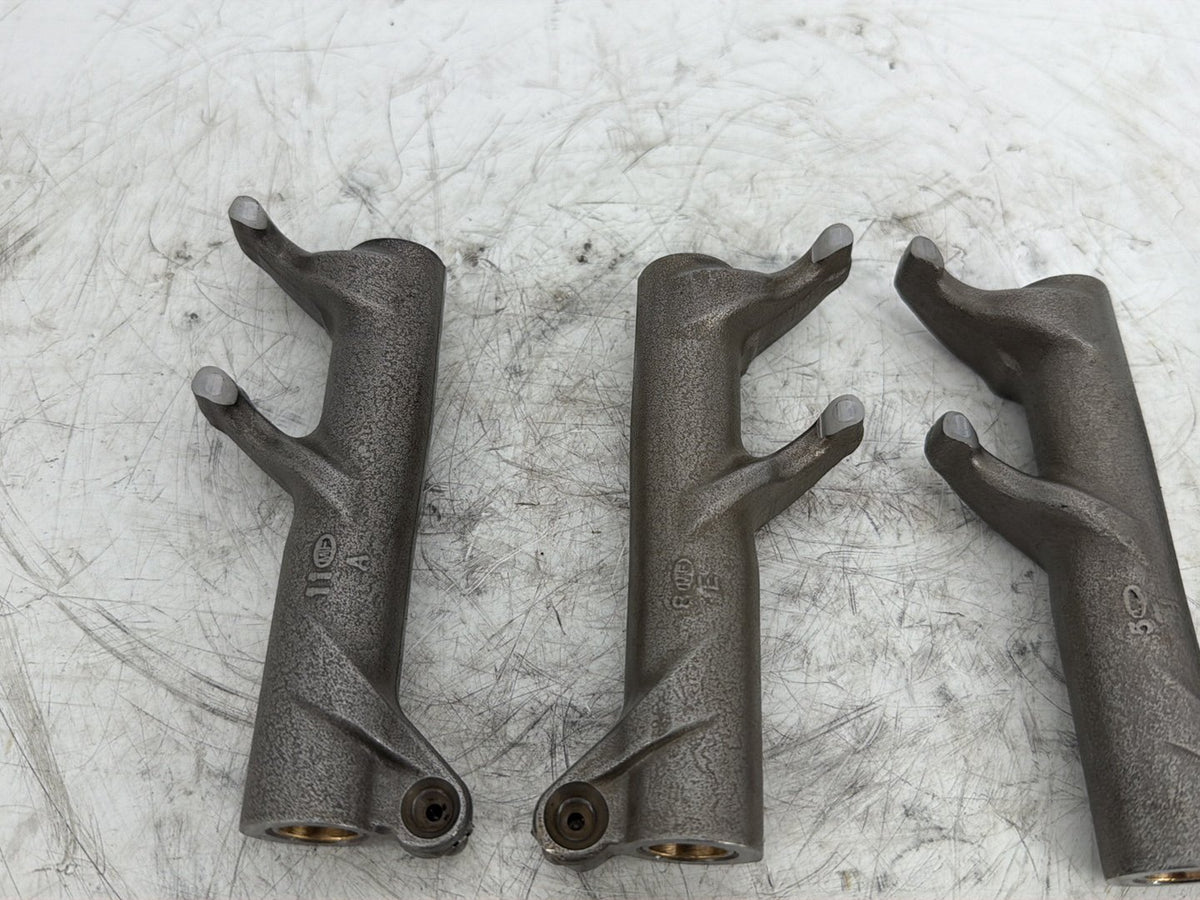 2017 Harley Touring FLHXS Street Glide OEM Engine Twin Cam 1 Rocker Arm 17300053