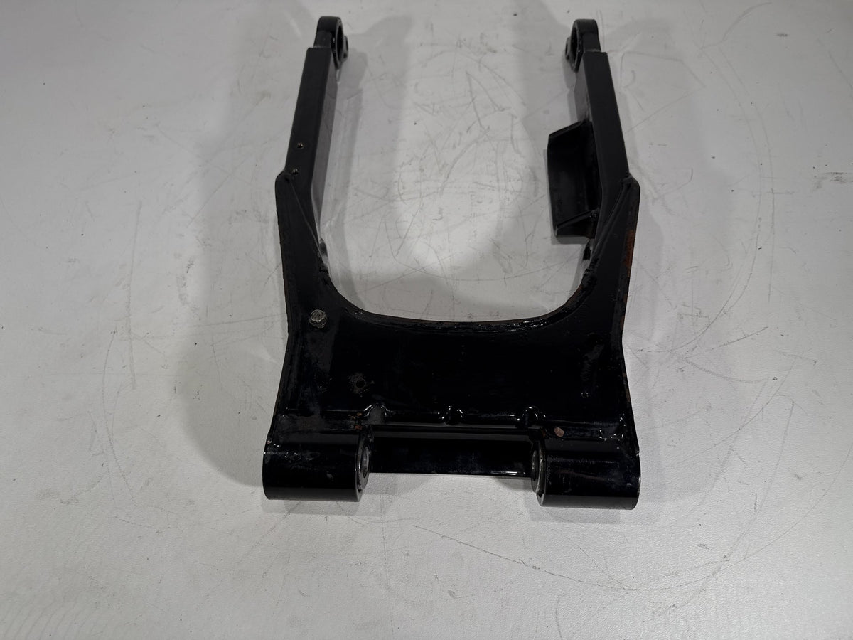 2002 Harley Electra Glide Touring FLHT OEM Rear Fork Swingarm Swing Arm