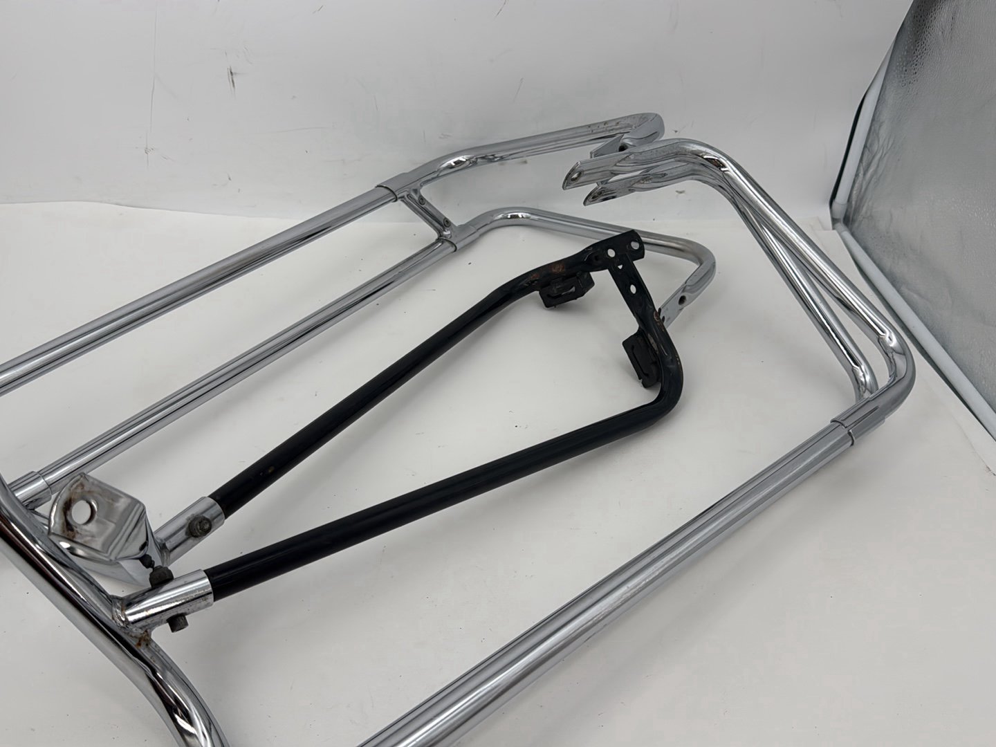1999 - 2006 Harley-Davidson Touring Electra Glide Classic Rear Left Right Saddlebag Guard Rails Bar 90718-79C