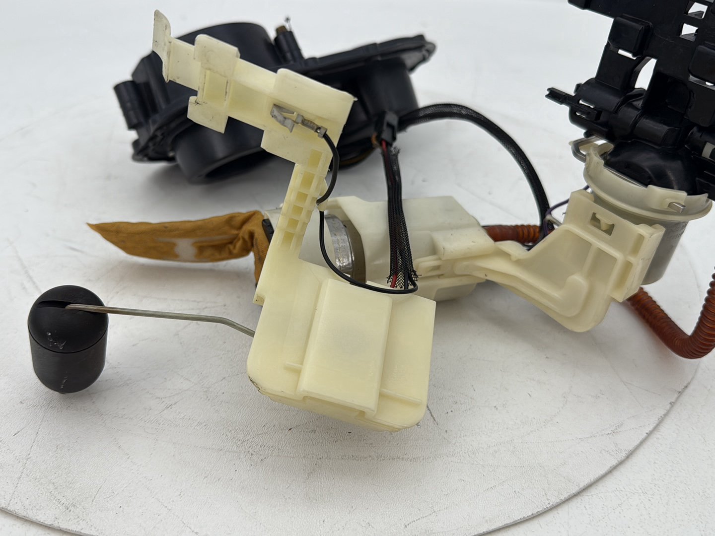 2007 - 2012 Harley-Davidson Dyna Super Glide Fuel Pump Gas Gasoline Petrol Sending 61016-04B