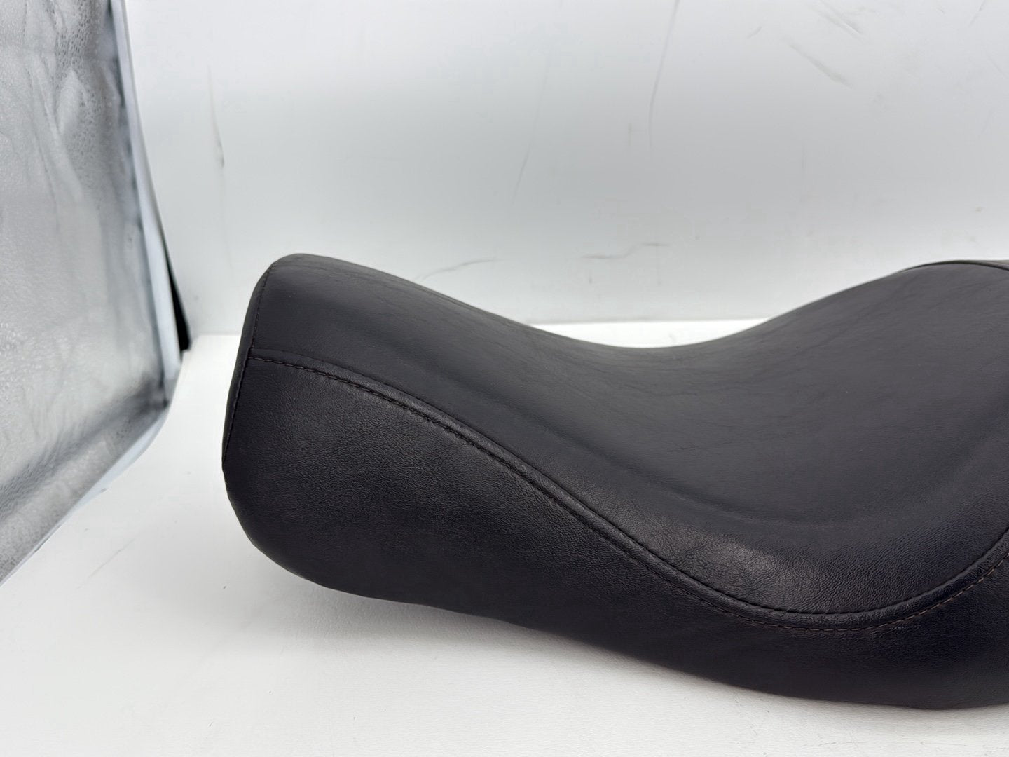 2009 Harley Sportster XL1200C 1200 Custom OEM Passenger Rider Driver Seat Saddle