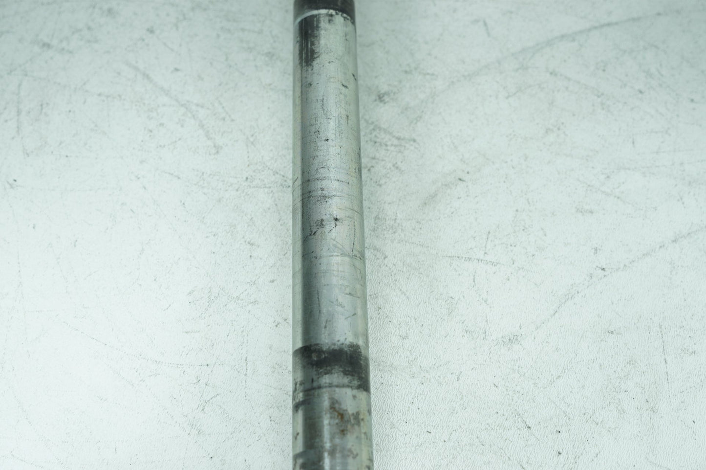 2007 - 2013 Harley-Davidson Touring Electra Glide Ultra Rear Wheel Axle Bolt Shaft 41056-09
