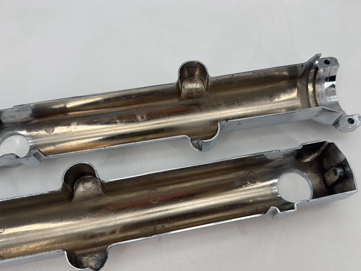 1999 - 2006 Harley-Davidson Dyna Low Rider Front Left & Right Fork Legs Sliders Chrome