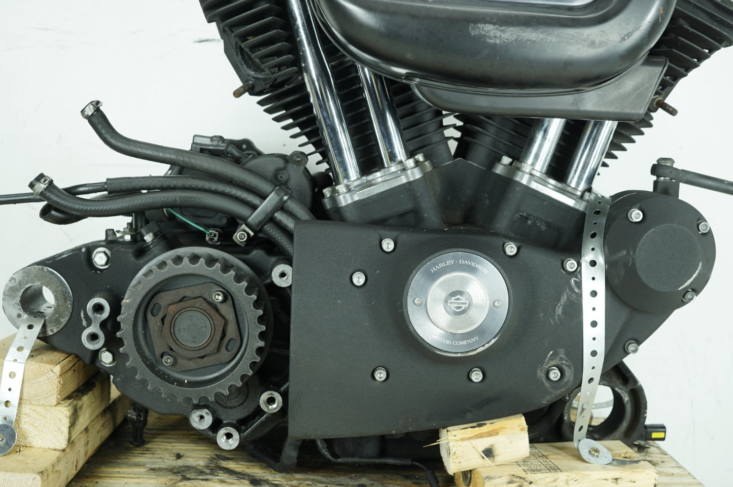 2009 - 2016 Harley-Davidson Sportster Iron EFI 883 Engine Motor Transmission 19519-13B
