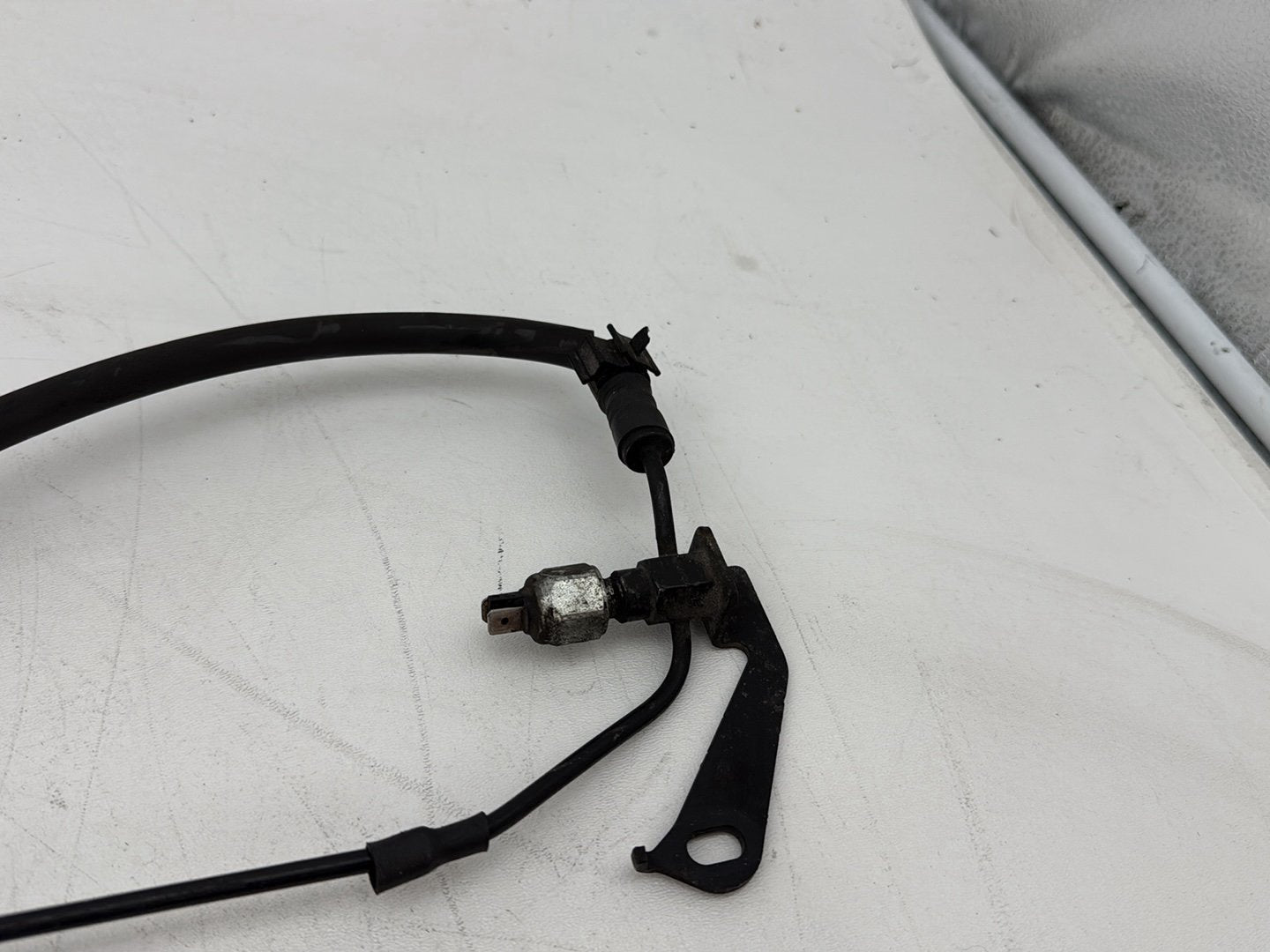 2013 Harley Electra Glide Touring Ultra FLHTCUI OEM Rear Brake Hose Line Pipe NON-abs