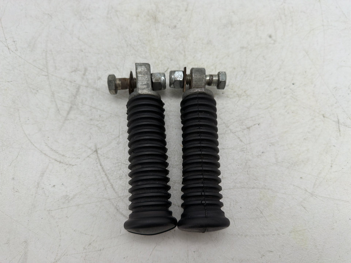 2006 Harley Softail Deuce FXSTDI OEM Left & Right Step Foot Rest Pegs