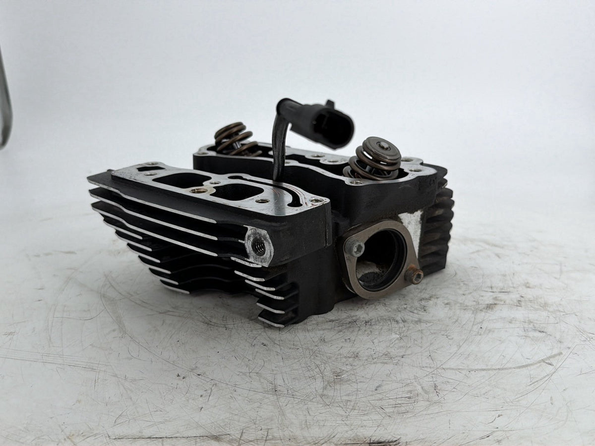 15 Harley Electra Glide Touring Ultra Low OEM Rear Twin Cam Engine Cylinder Head