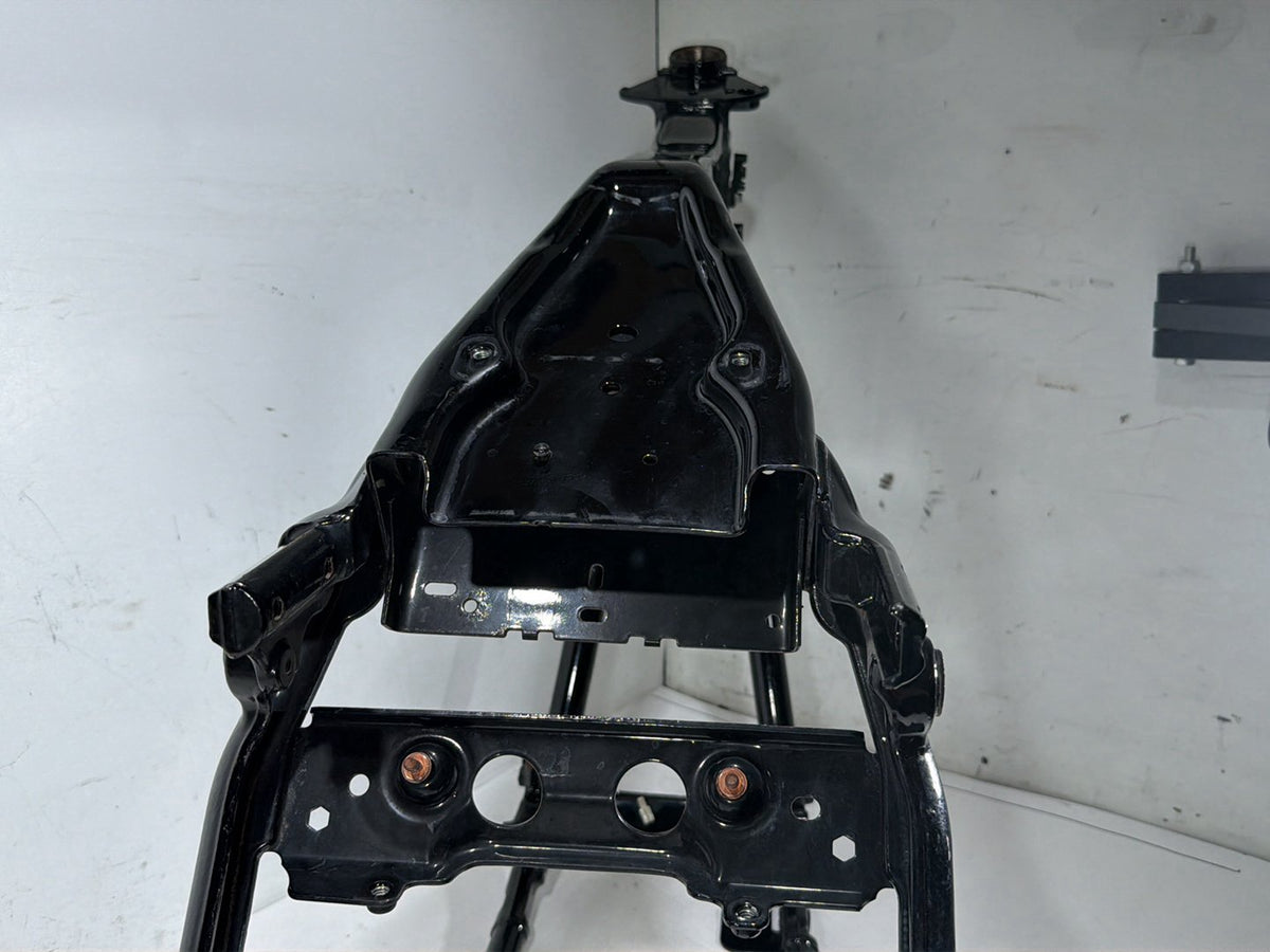 2010 Harley Road King Touring Classic OEM Body Main Frame Chassis SLVG
