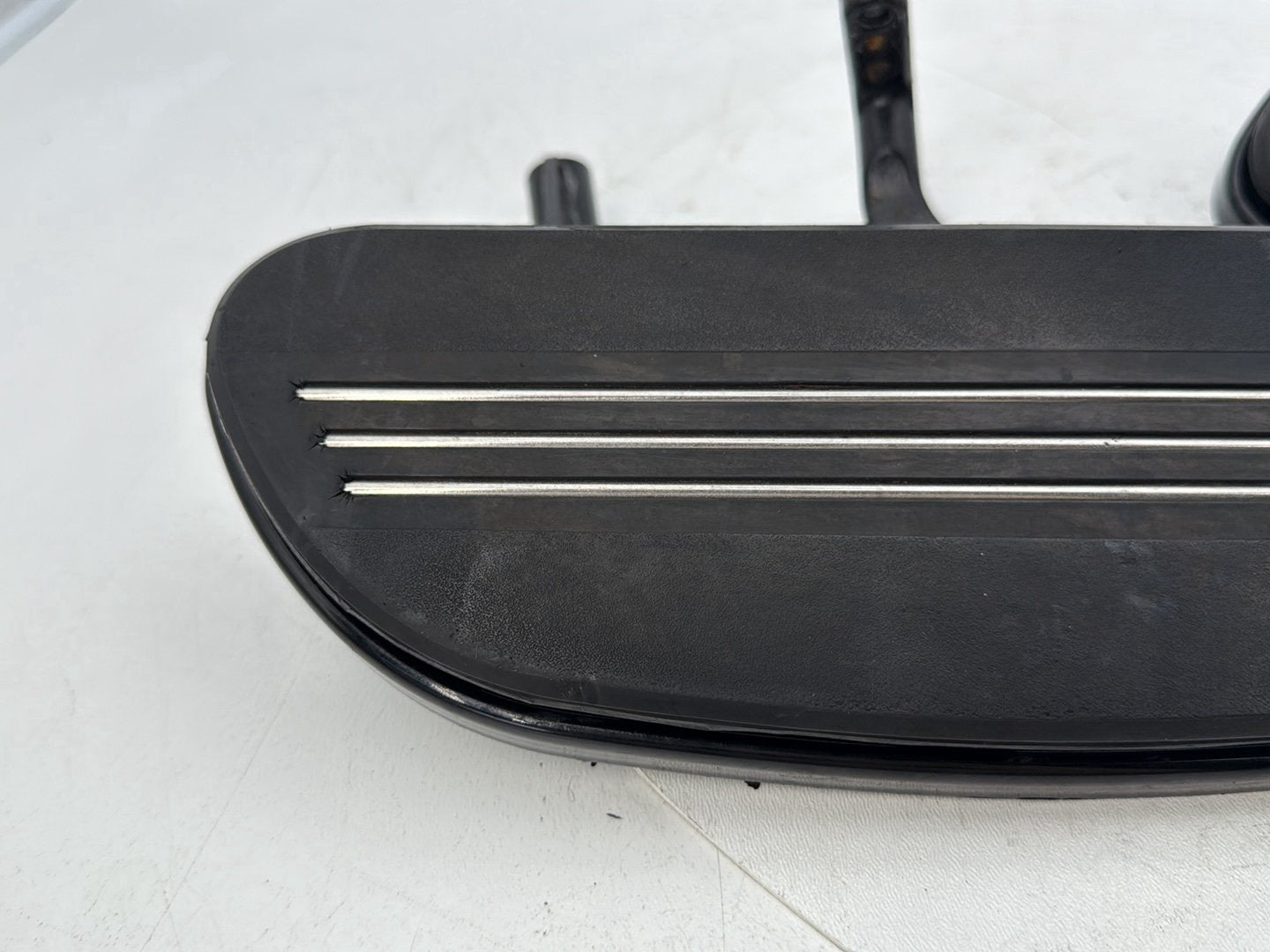 1999 - 2006 Harley-Davidson Touring Road King Police Left Right Driver Floorboard Foot Rest 47365-83C