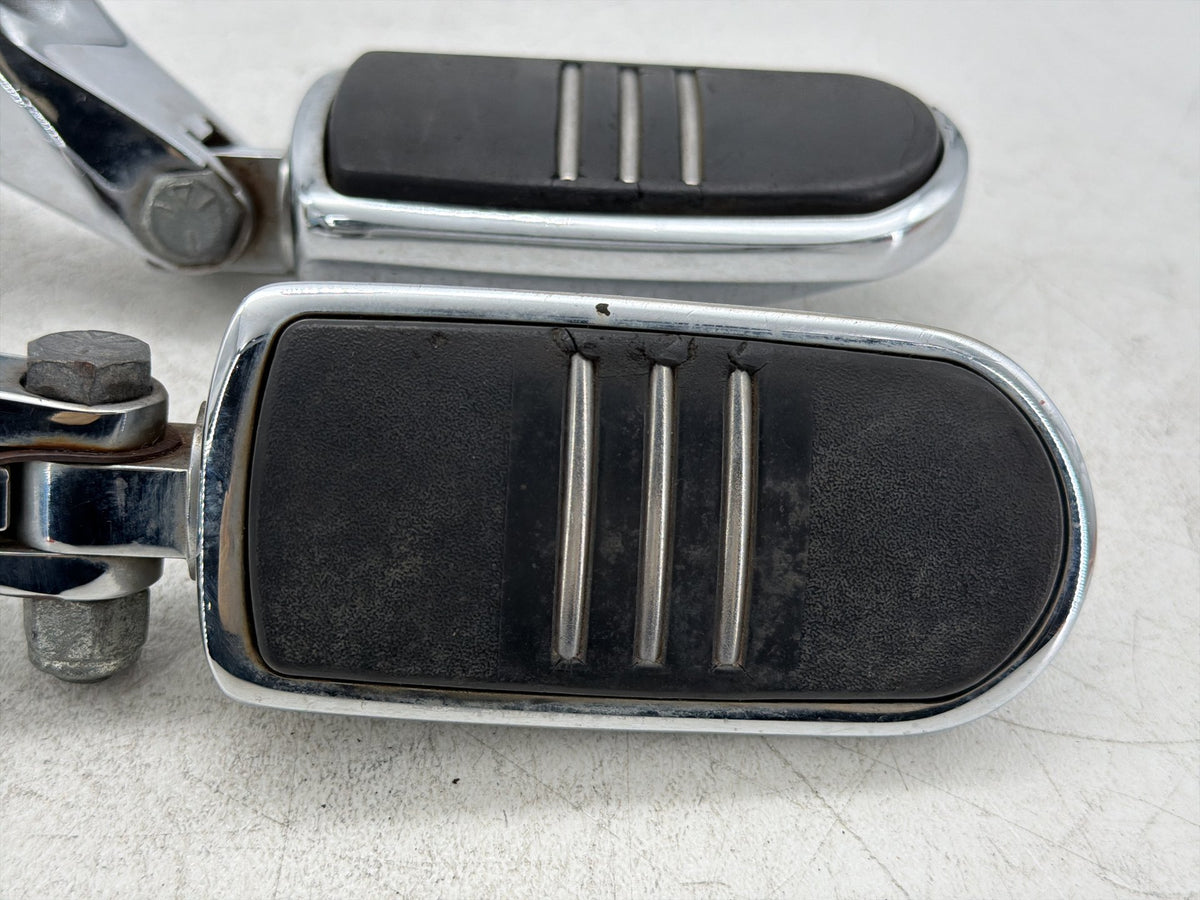 2011 Harley Street Glide Touring FLHX-103 OEM Passenger Left & Right Foot Pegs