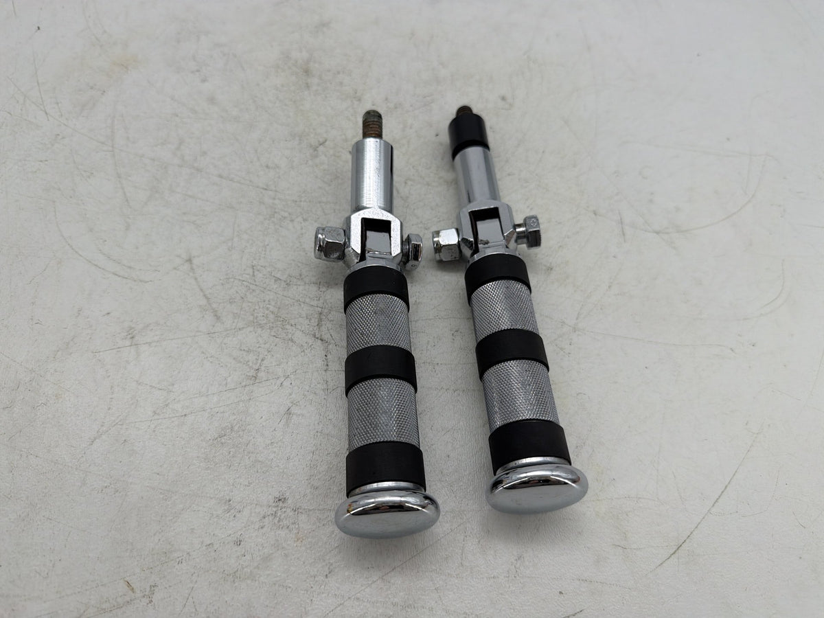 2001 Harley Softail Deuce FXSTD OEM Passenger Left & Right Foot Pegs