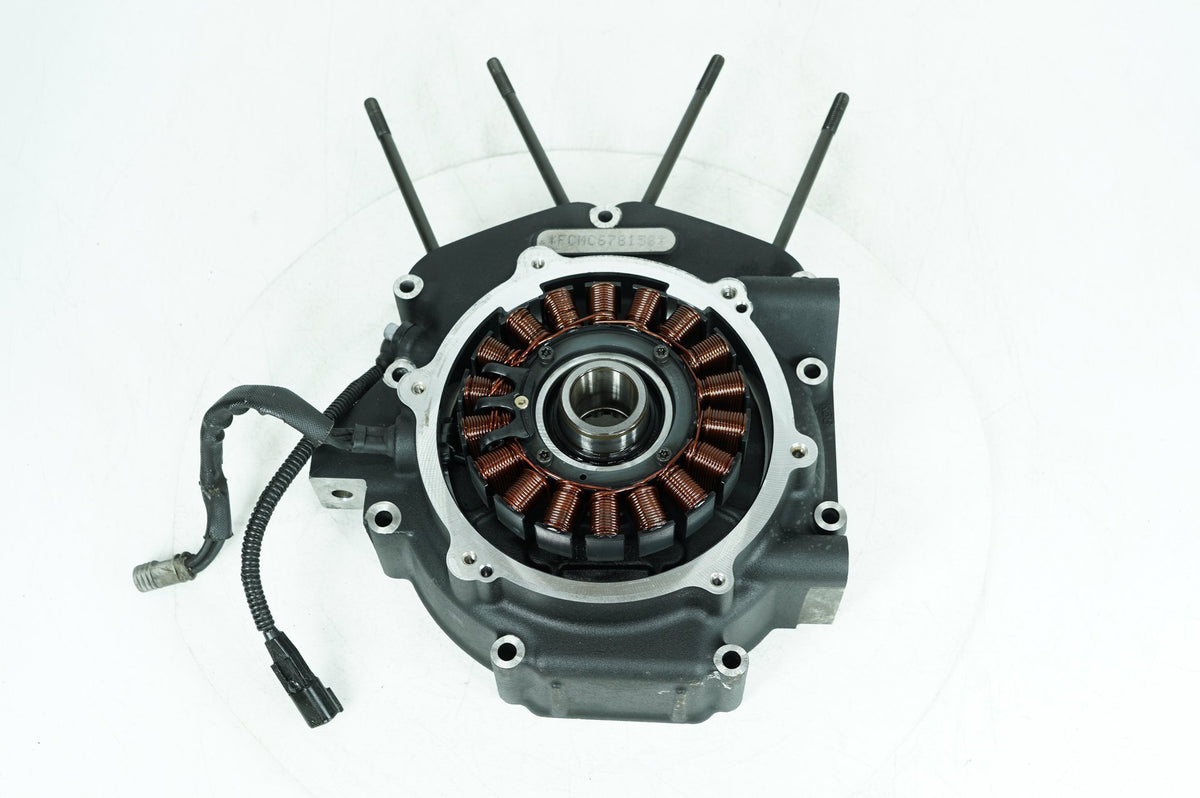 2012 Harley Touring FLHTCU Electra Ultra OEM Crankcase Shaft Engine Motor Cover