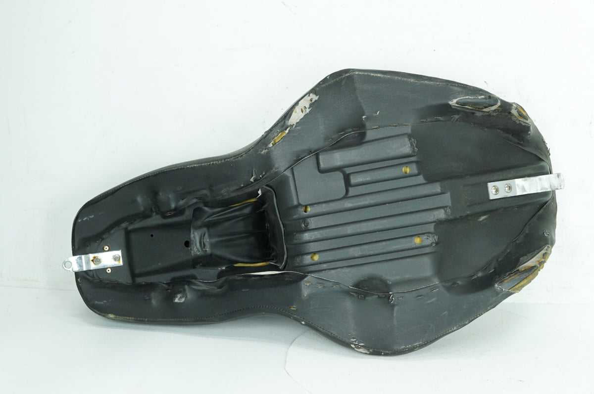 1999 - 2006 Harley-Davidson Touring Road King Passenger Rider Driver Seat Saddle 52314-04