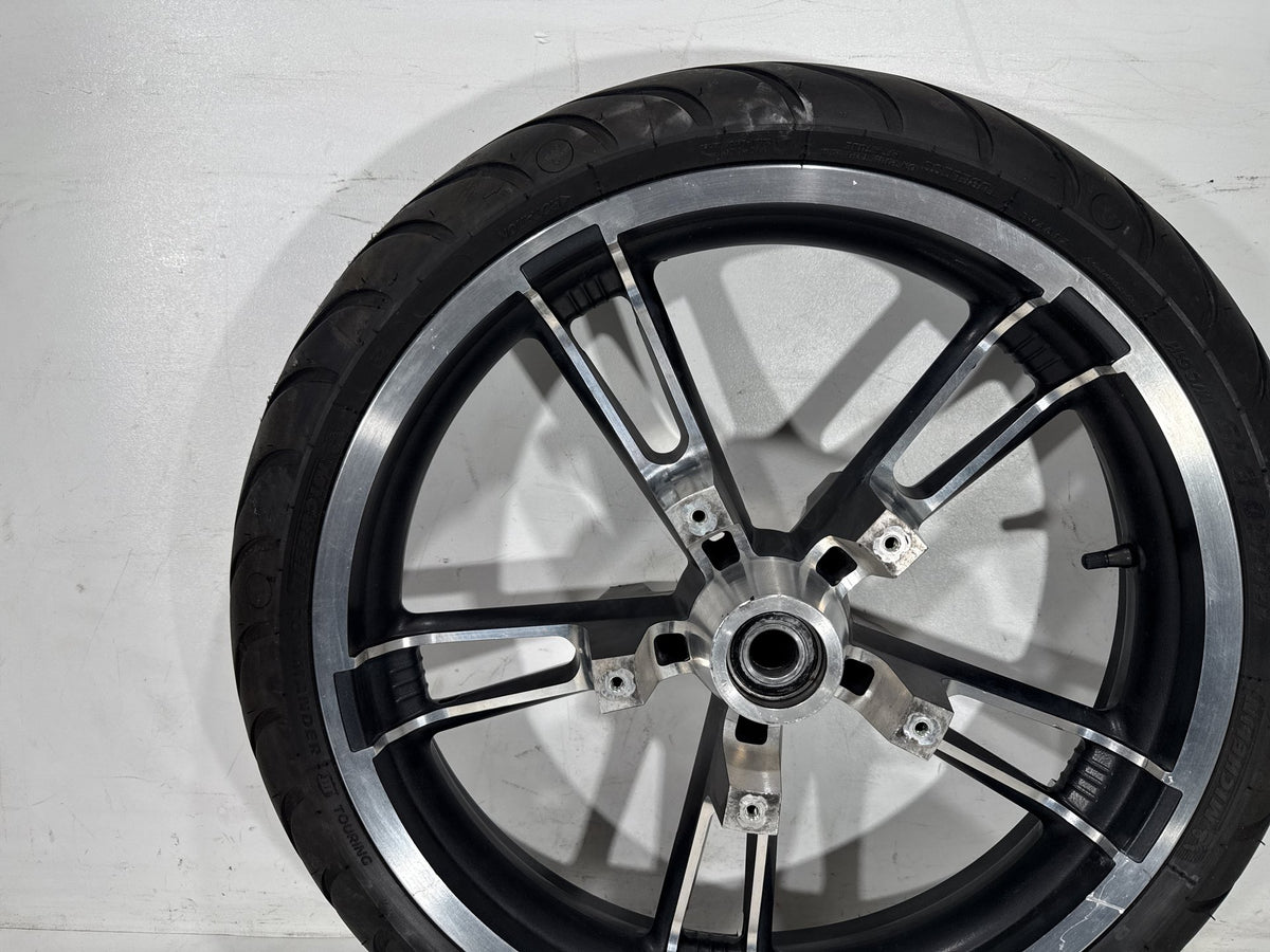 2006 Harley Street Glide Touring FLHX OEM Front Wheel Rim Tire 130/60B19 19"