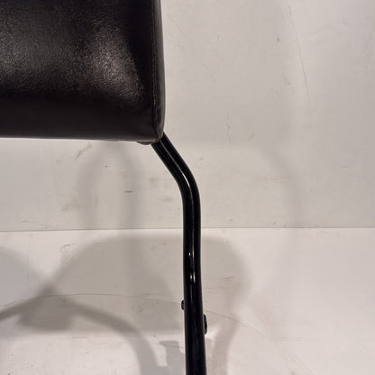 2017 - 2026 Harley-Davidson Softail Heritage Classic 114 Rear Sissy Bar w/ Backrest Cushion Pad 52300434