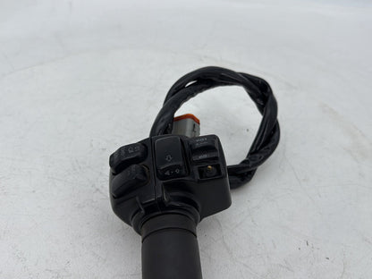 1999 - 2006 Harley-Davidson Touring Electra Glide Ultra Left Turn Signal Headlight Switches Controls 71685-06A