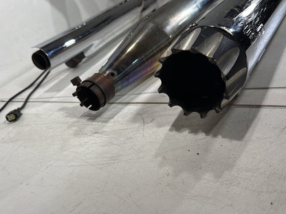2011 Harley Electra Glide Ultra FLHTK Exhaust Header Pipes Muffler