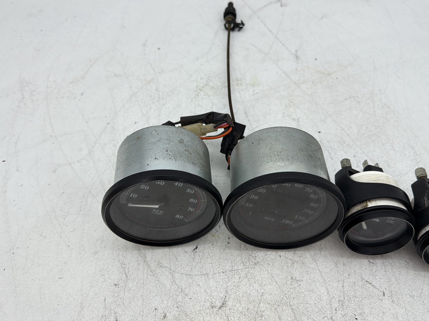 1996 Harley Electra Glide Touring FLHT OEM Air Oil Volt Fuel Tacho Speedo Gauges