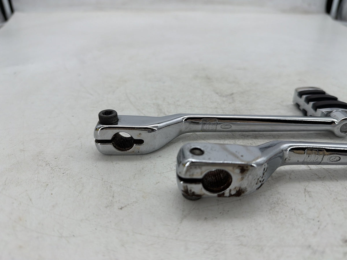 2004 Harley Electra Glide Touring Ultra OEM Gear Shifter Lever Pedal Pedals