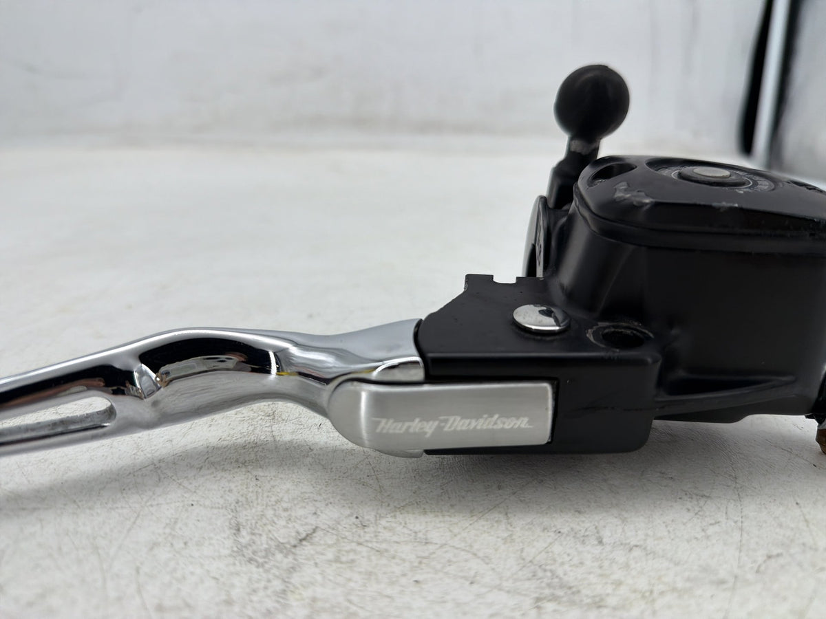 2004 Harley Electra Glide Touring Ultra OEM Front Right Brake Lever Master Cylinder