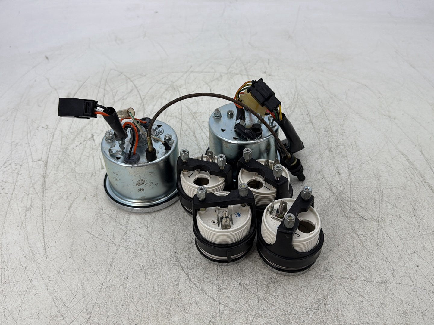 1998 Harley Touring FLHTCUI Electra Glide Ultra OEM Air Oil Volt Fuel Tacho Speedo Gauges