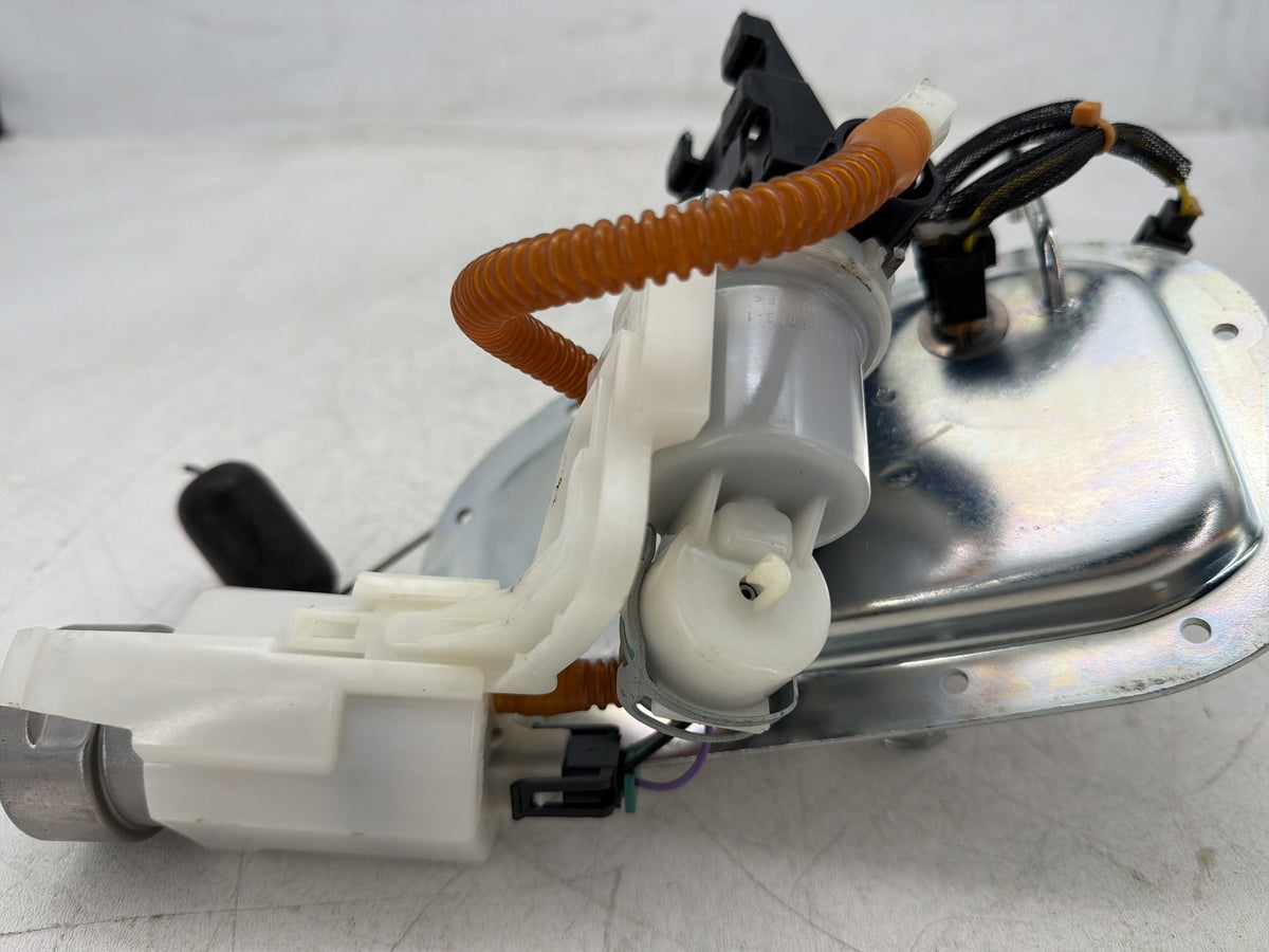 2017 Harley Dyna Street Bob FXDB OEM Fuel Pump Gas Gasoline Petrol Sending