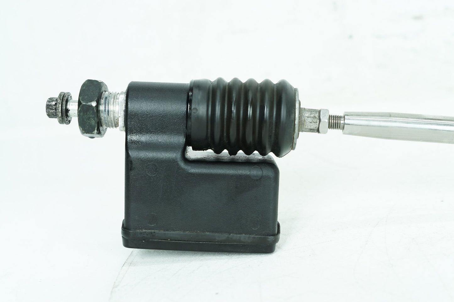1999 - 2006 Harley-Davidson Dyna Low Rider Rear Brake Master Cylinder Reservoir  	42474-90B