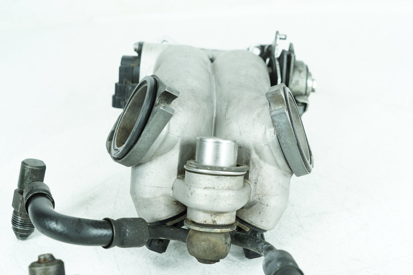 1984 - 1998 Harley-Davidson Touring Electra Glide Ultra Engine Intake Manifold Throttle Body   27202-95A