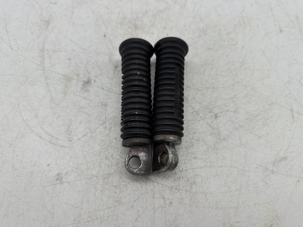 1991 Harley Sportster 883 Deluxe XLH883 OEM Left & Right Step Foot Rest Pegs