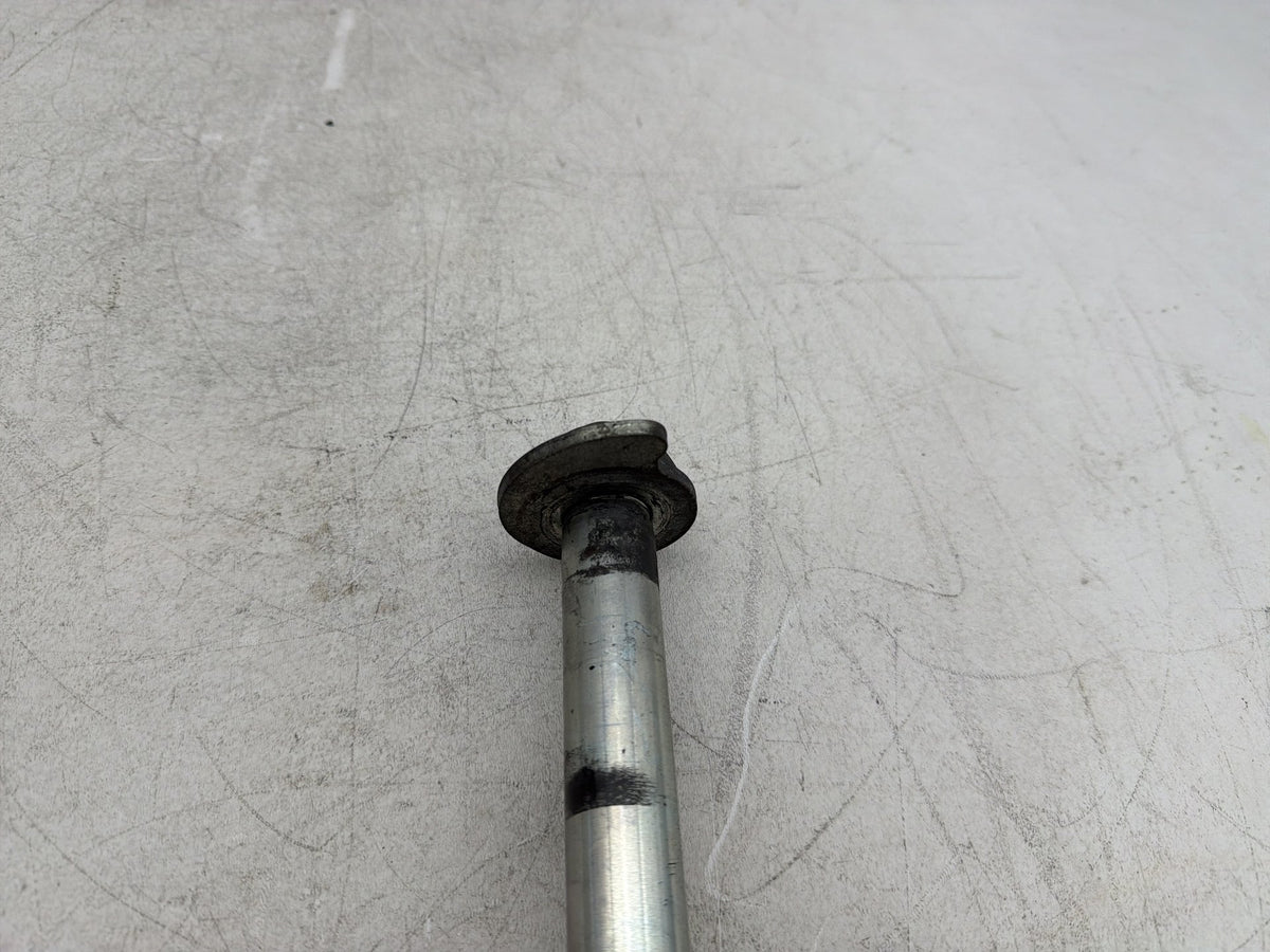 2015 Harley Electra Glide Touring Ultra OEM Rear Wheel Axle Bolt Shaft 43000002