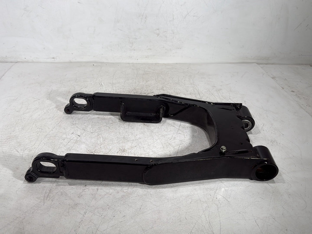 2007 Harley Electra Glide Touring Ultra OEM Rear Fork Swingarm Swing Arm