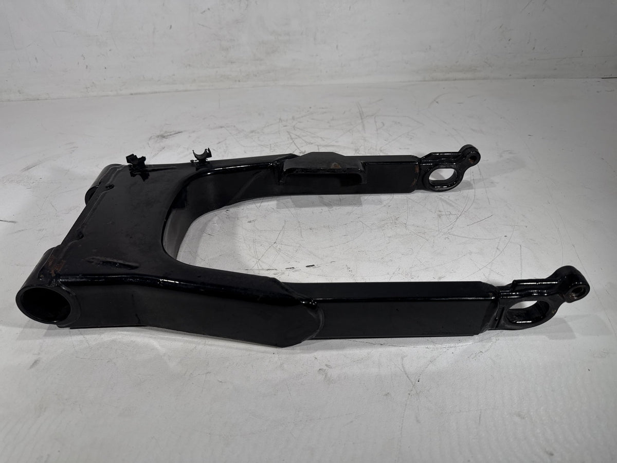 2006 Harley Street Glide Touring FLHX OEM Rear Fork Swingarm Swing Arm