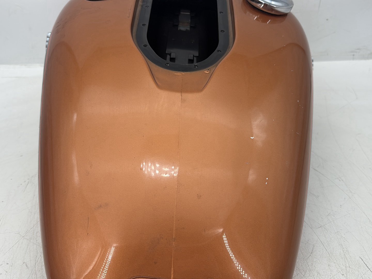 2008 Harley Dyna FXDL Low Rider Anniversary OEM Fuel Gas Tank Gasoline Reservoir