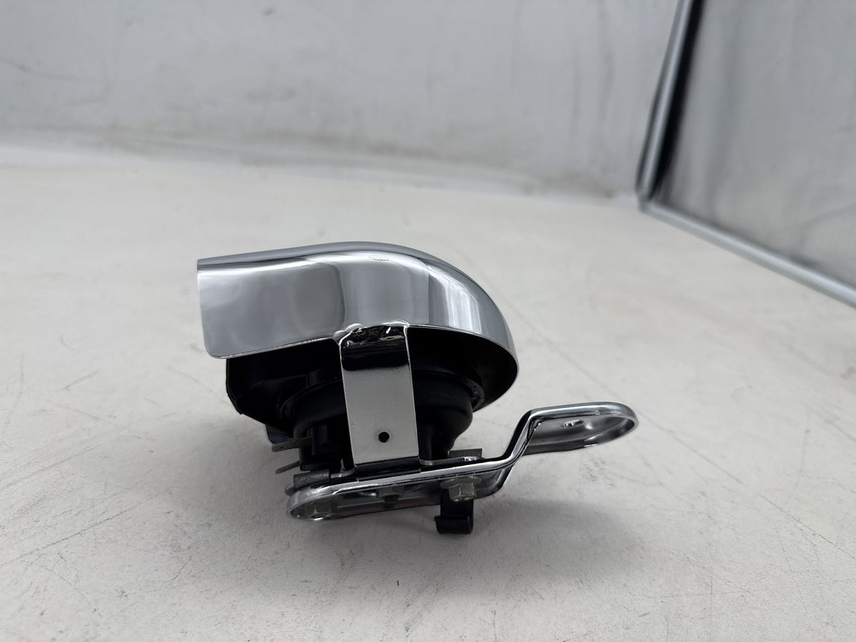 2009 Harley Electra Glide Touring Ultra OEM Signal Horn Klaxon Beep 69060-90F