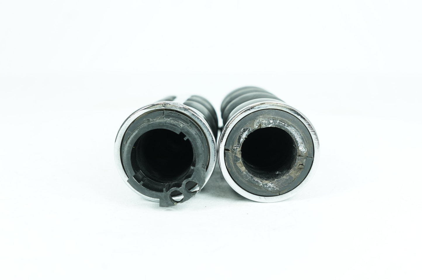 1999 - 2006 Harley-Davidson Softail Fat Boy Front Left Right Handgrip Hand Grips ISO Grips